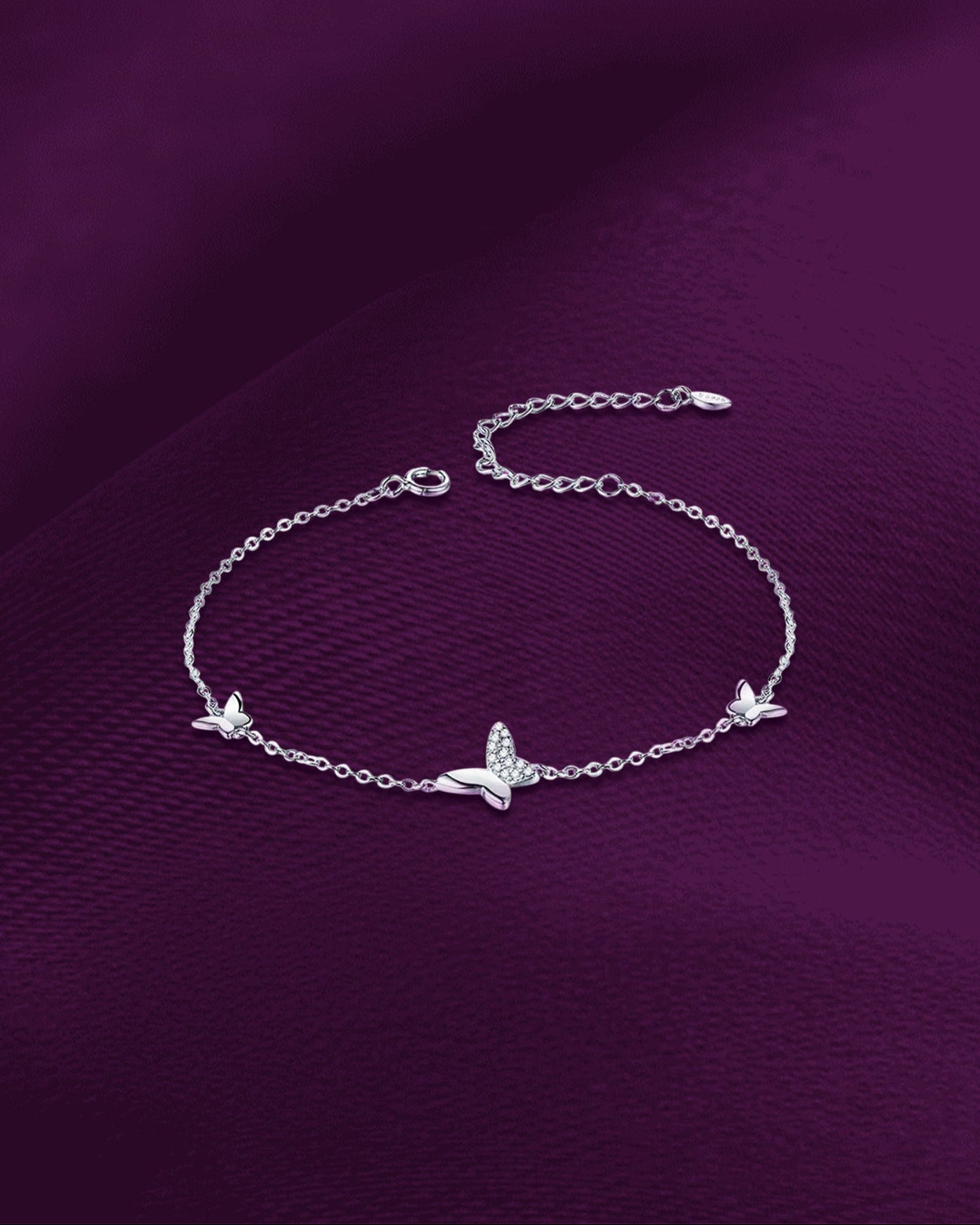 سوار فضة بسحر الفراشة – أنيق وخفيف من فضة عيار 925