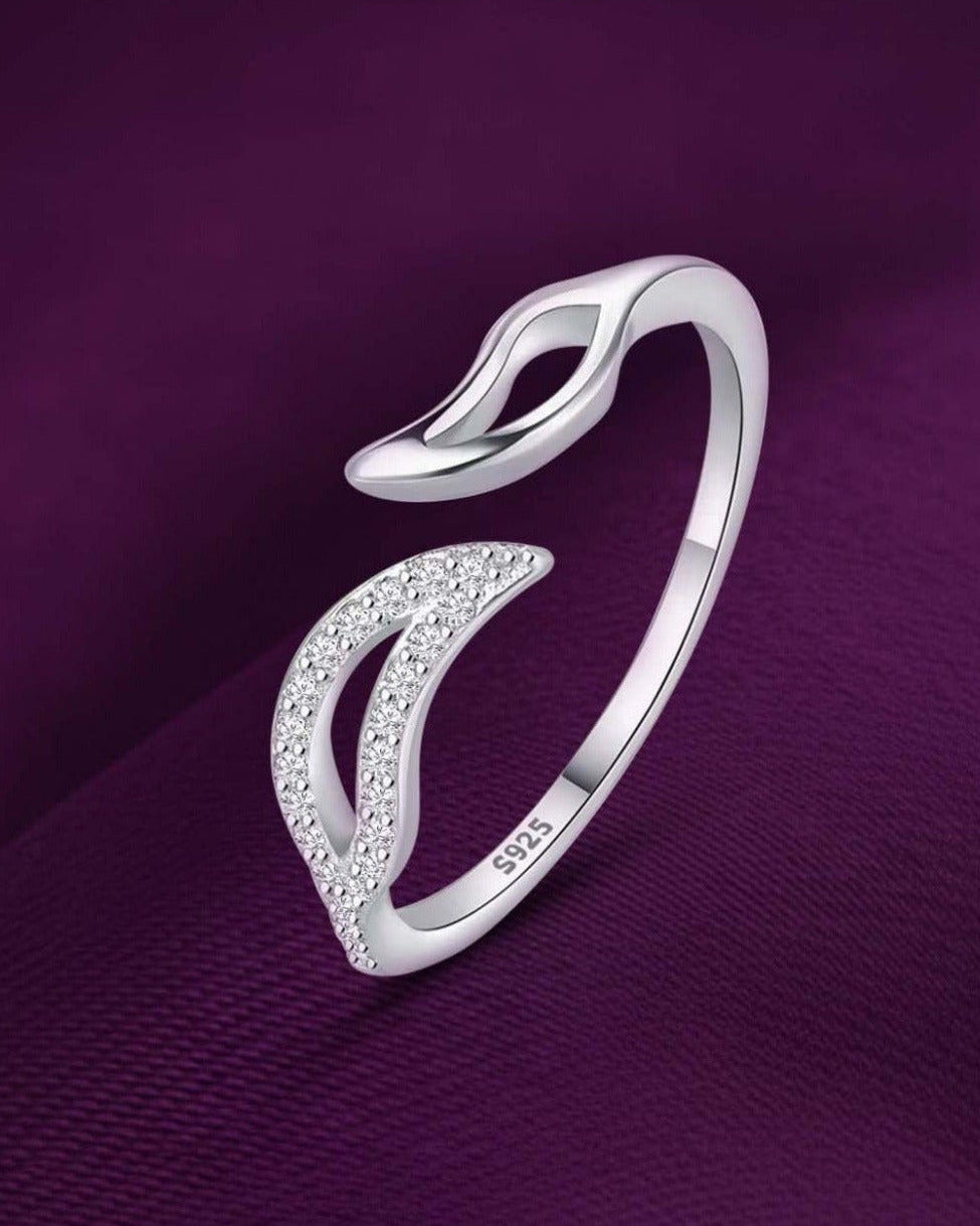 خاتم فضة مستوحى من أوراق الطبيعة