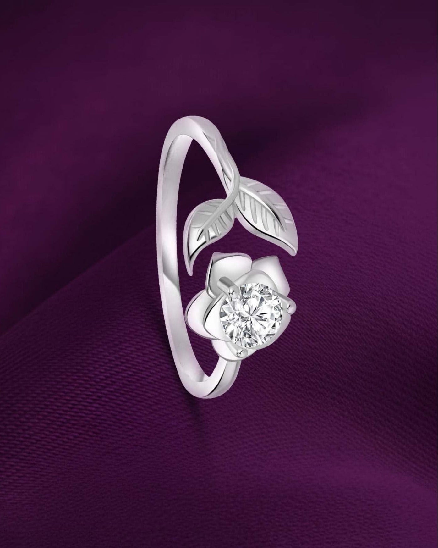 خاتم فضة بلمسة زهرة نقية