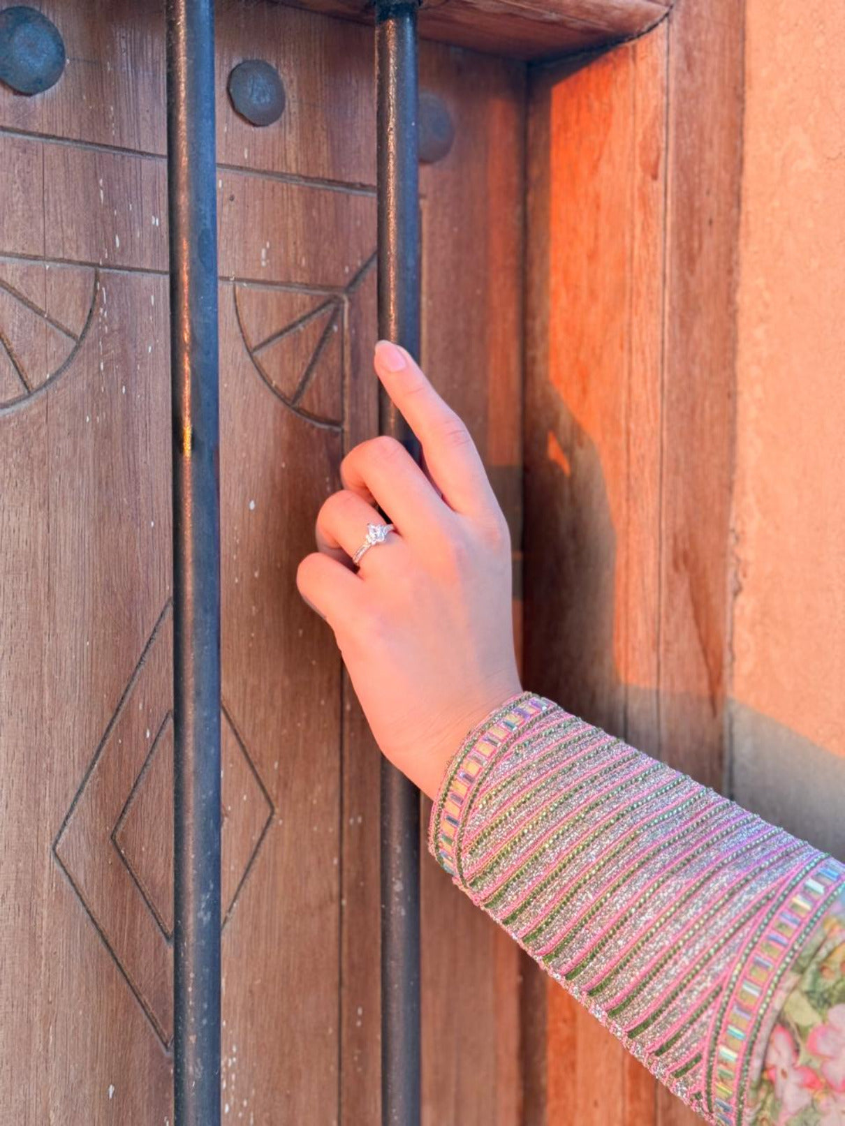 Oval Pearl Silver Ring – Elegant Women’s Fashion Jewelry