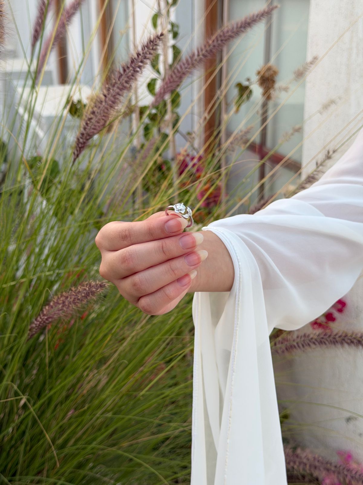 خاتم فضة بلمسة زهرة نقية